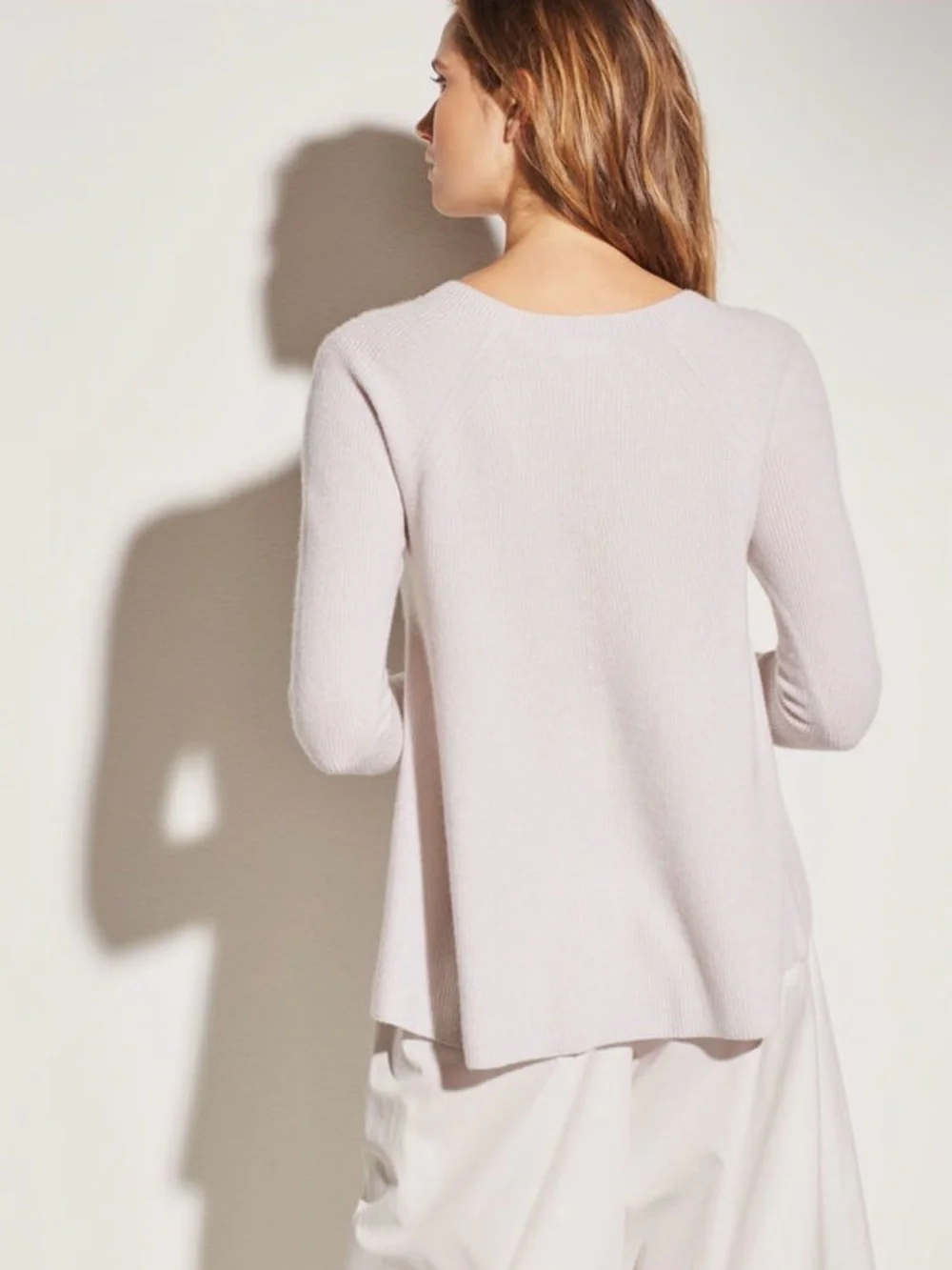 Vince 100% Cashmere Directional Ribbed Crew Neck Sweater in Heather Cloud Small